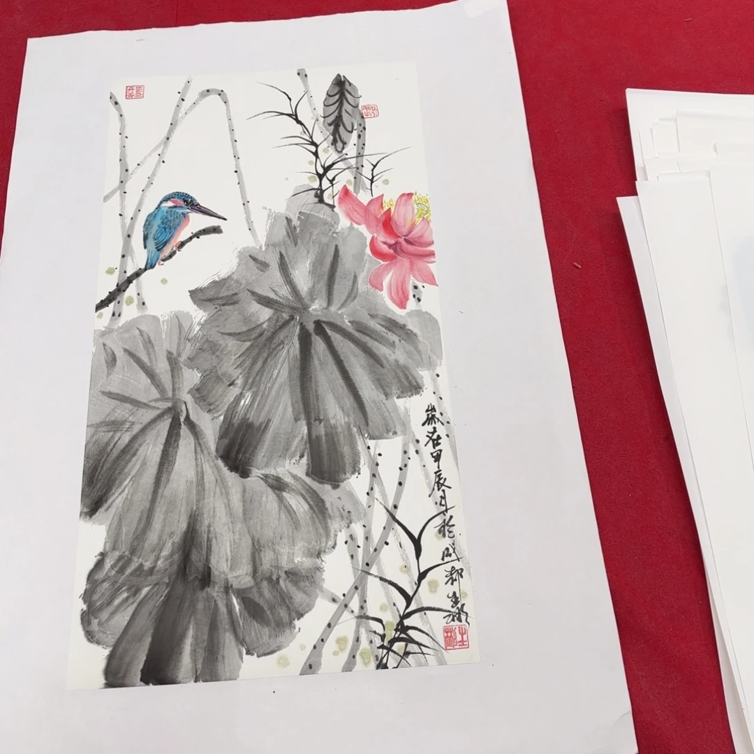 国画花鸟等图案和造型各有