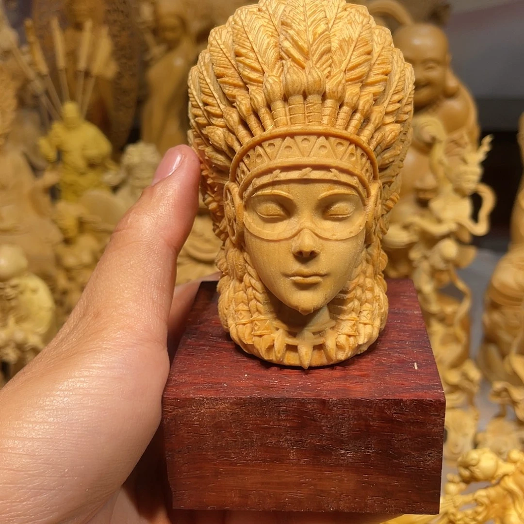 黄杨木印第安少女摆件