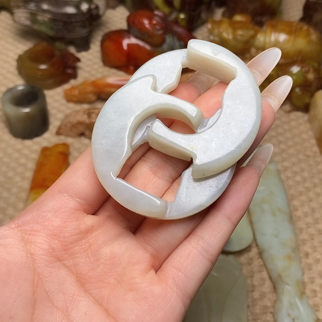 未镶嵌蛇纹石玉颈饰