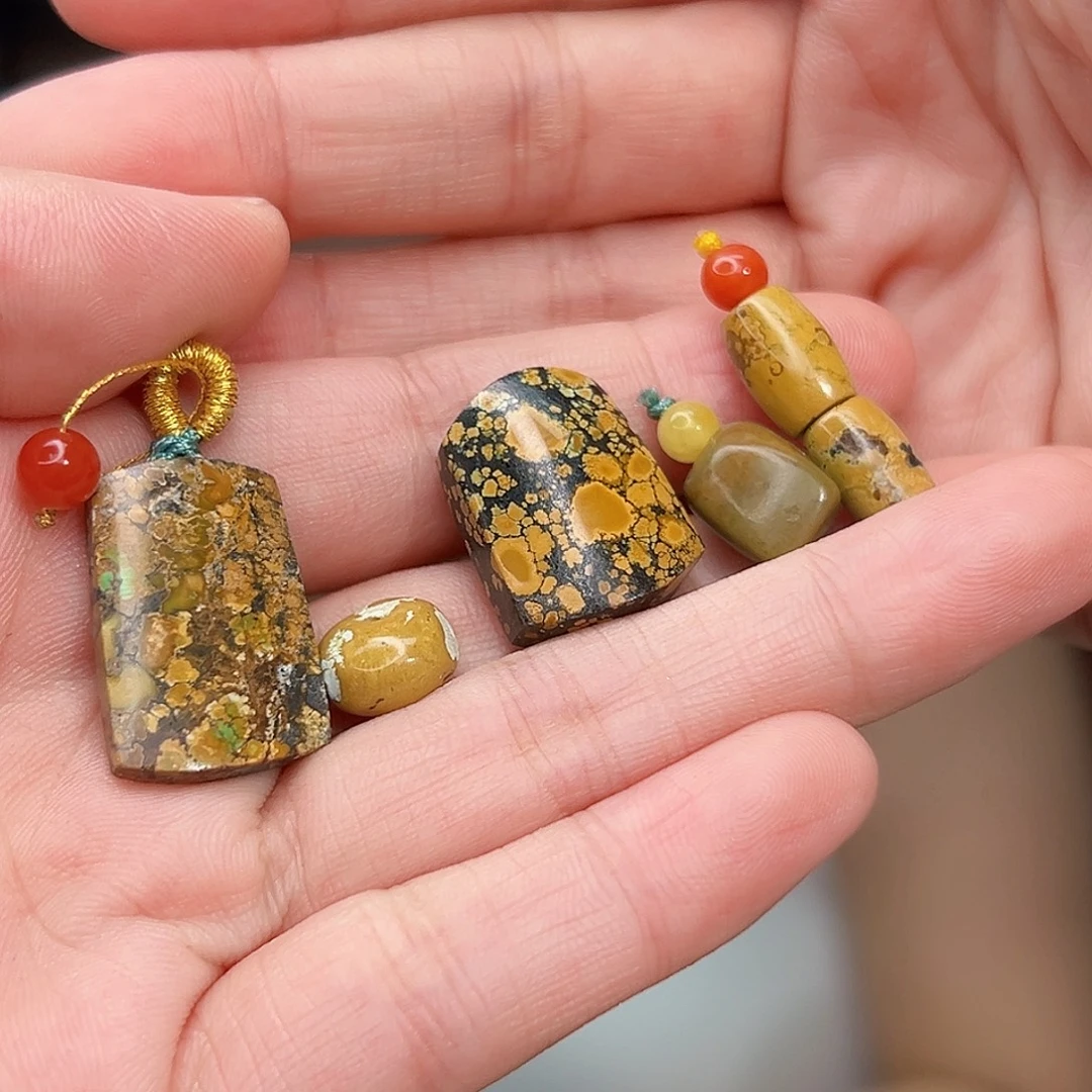 南红玛瑙未镶嵌珠宝奇石