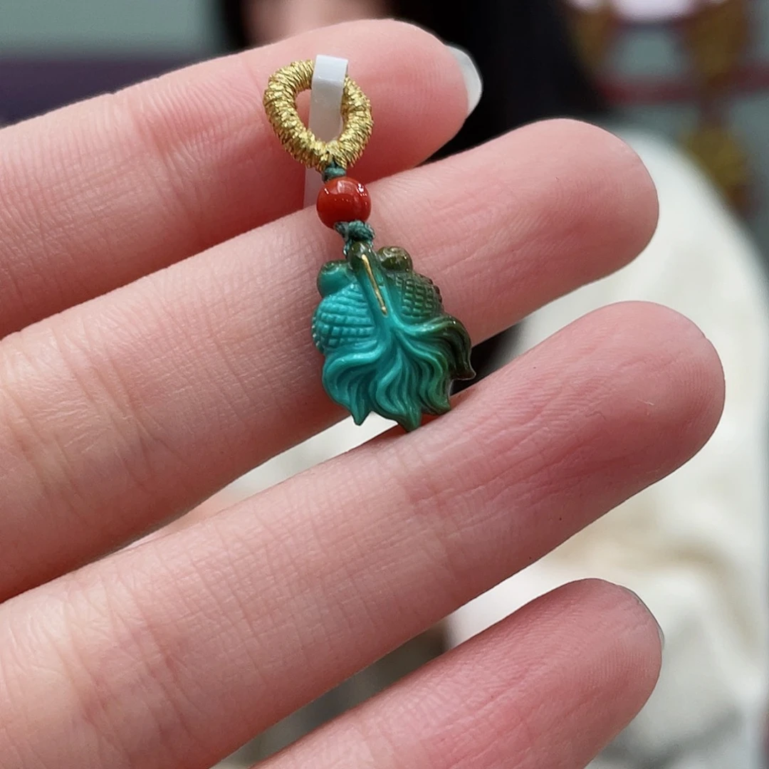 绿松石颈饰未镶嵌