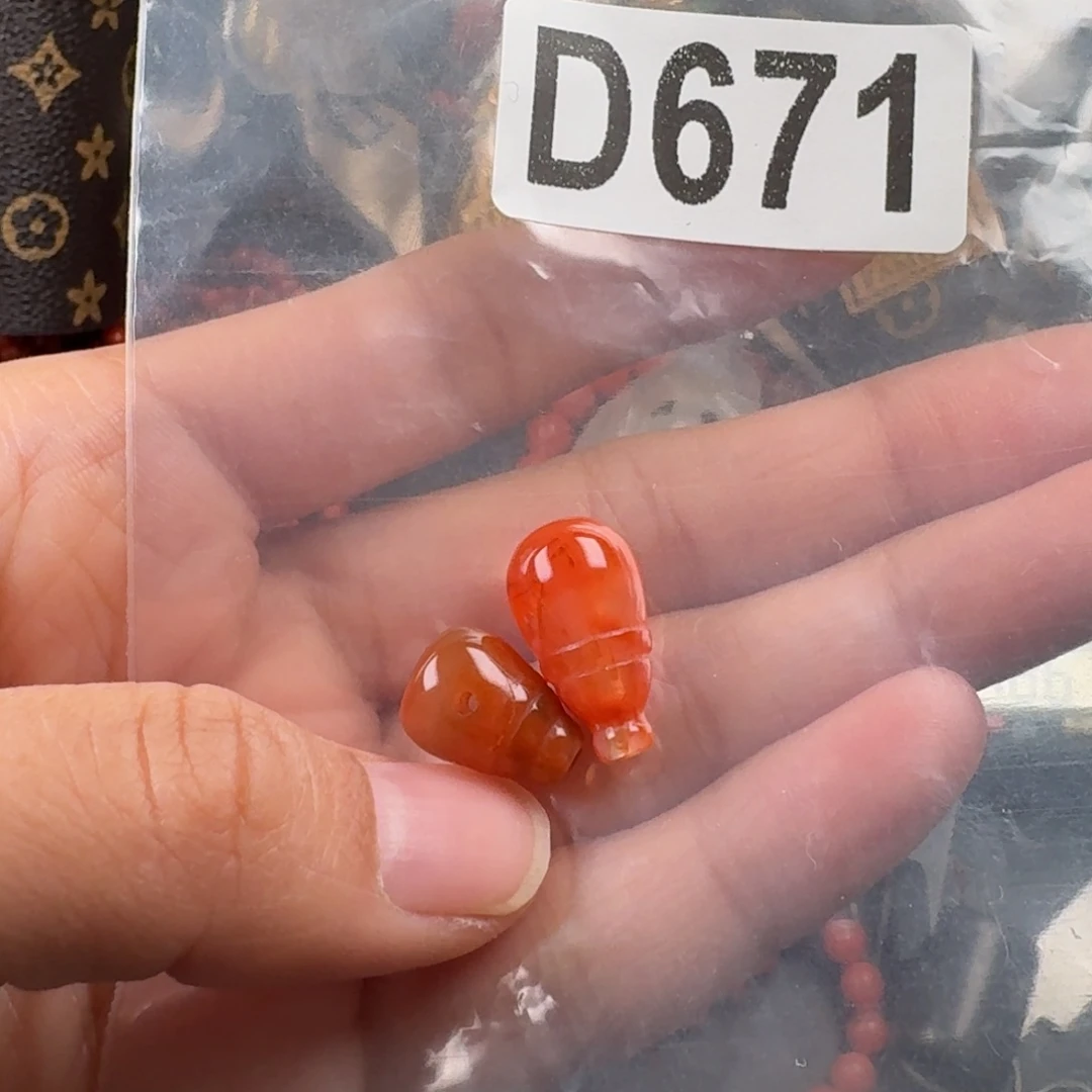 南红玛瑙未镶嵌珠宝奇石