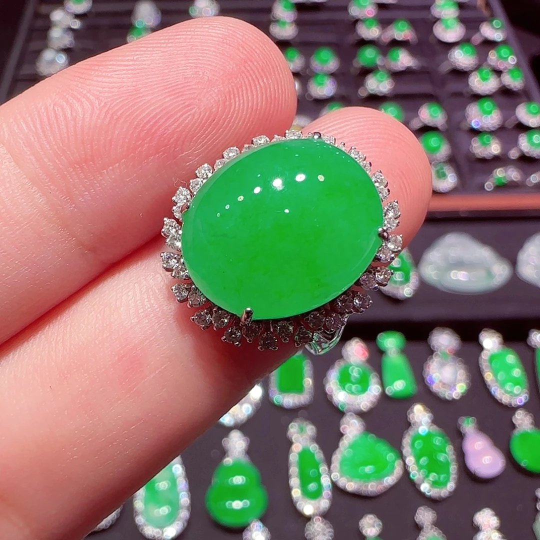 翡翠18K金镶嵌戒指戒指