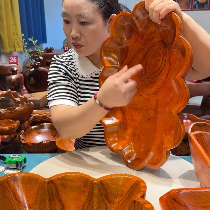 木香樟实木花边果盘