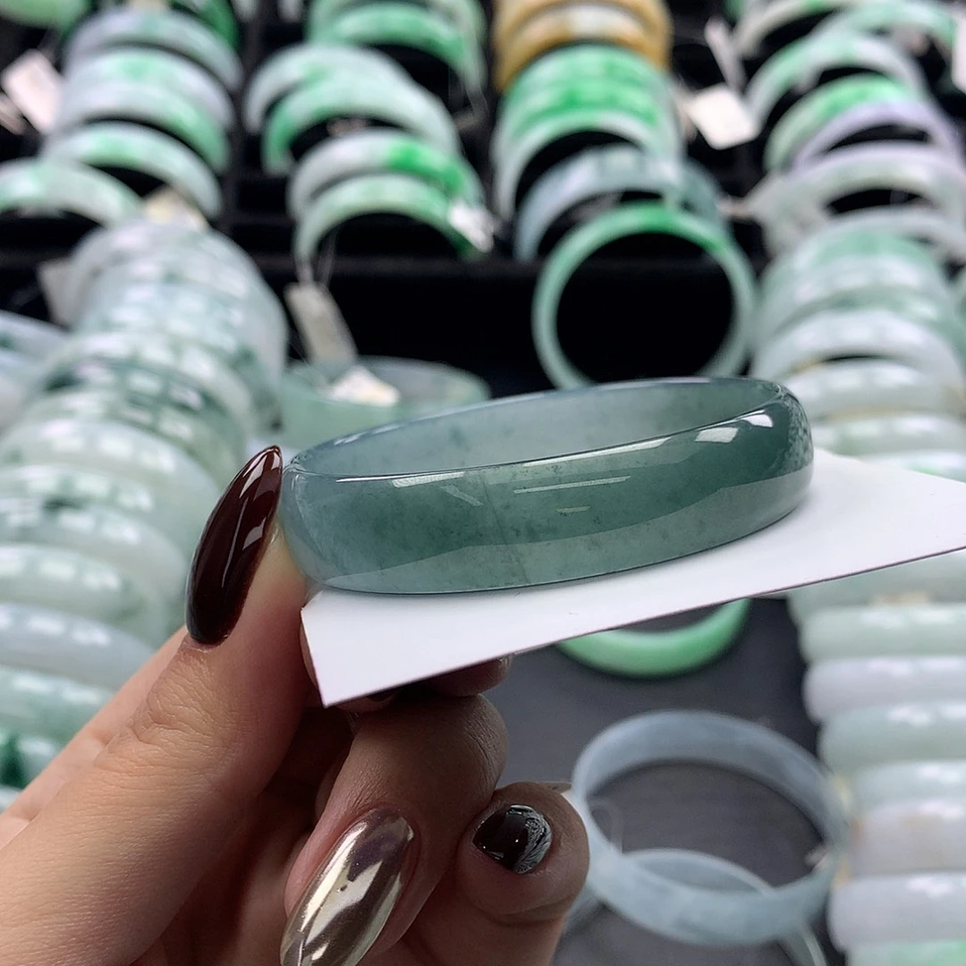 未镶嵌手镯翡翠公主