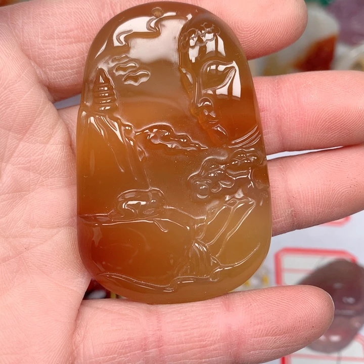 玛瑙/玉髓颈饰未镶嵌小**鱼