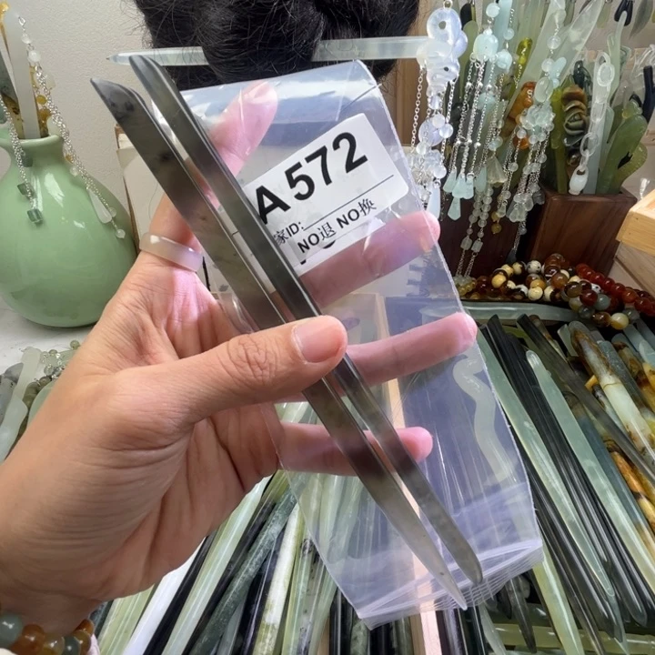 蛇纹石玉发饰未镶嵌橘**呀