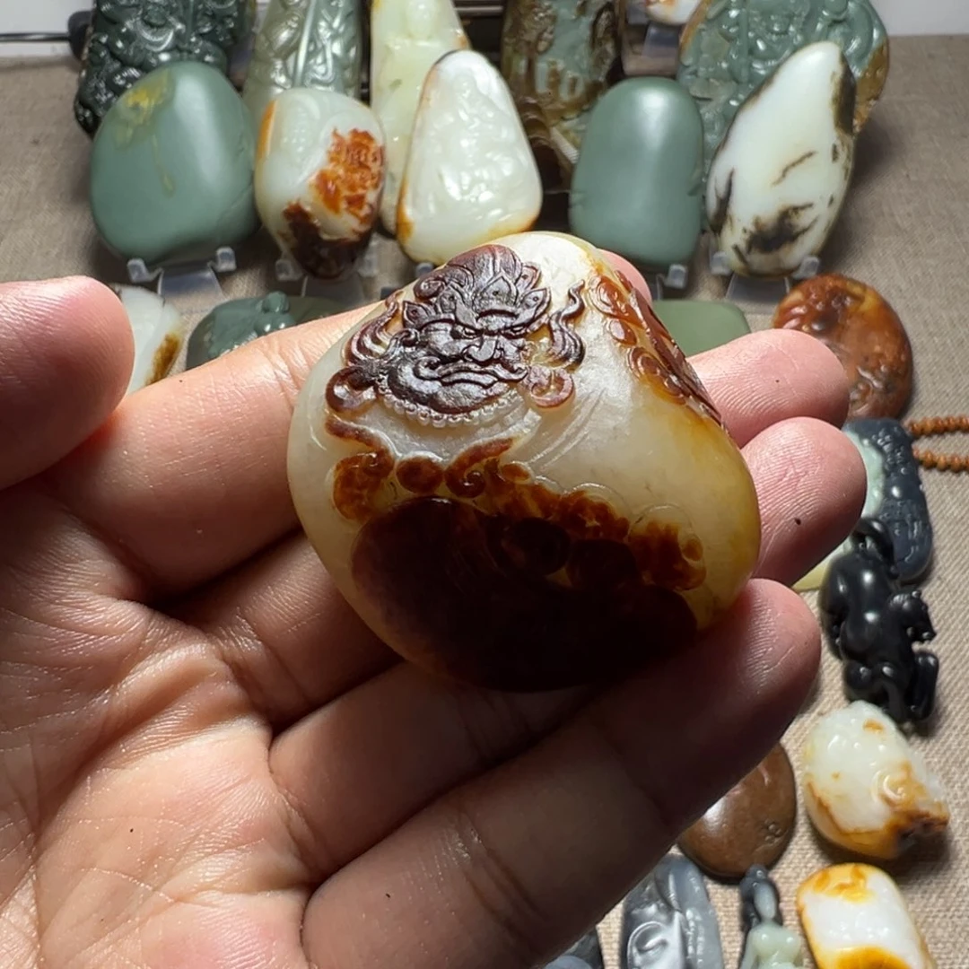 和田玉未镶嵌挂件黄财神