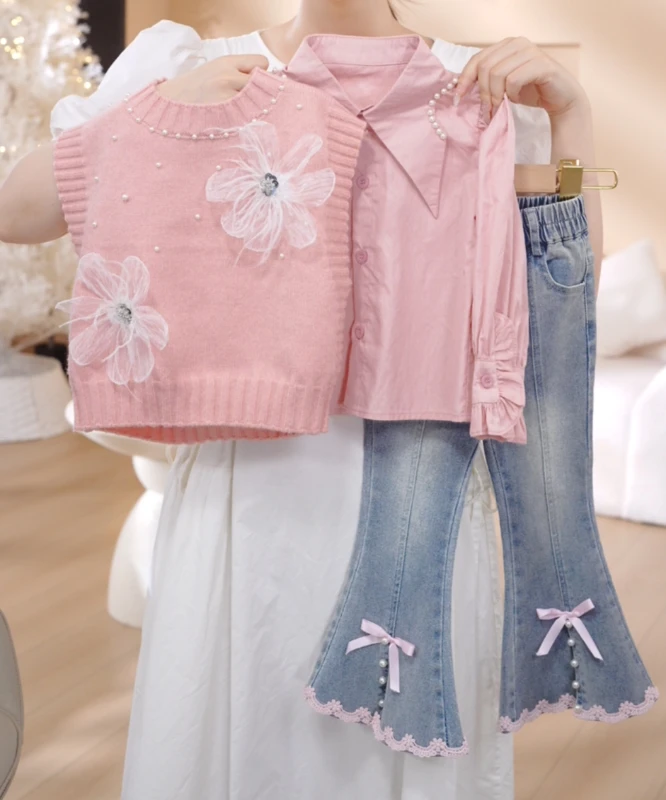 女童秋款甜美可爱套装2025洋气针织马甲衬衫碎花微喇牛仔裤三件套