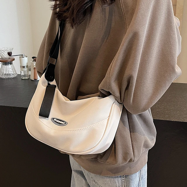 饺子包女款2025新款斜挎包春夏百搭包包运动通勤包单肩帆布包腰包