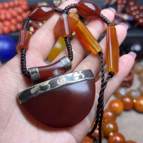 玛瑙/玉髓颈饰未镶嵌