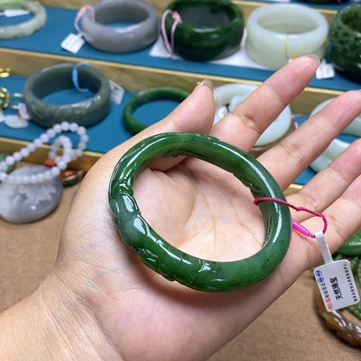 和田玉手镯56圈口18未镶嵌