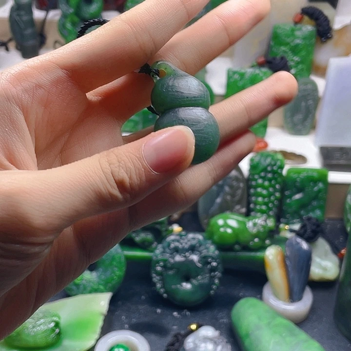未镶嵌和田玉挂件