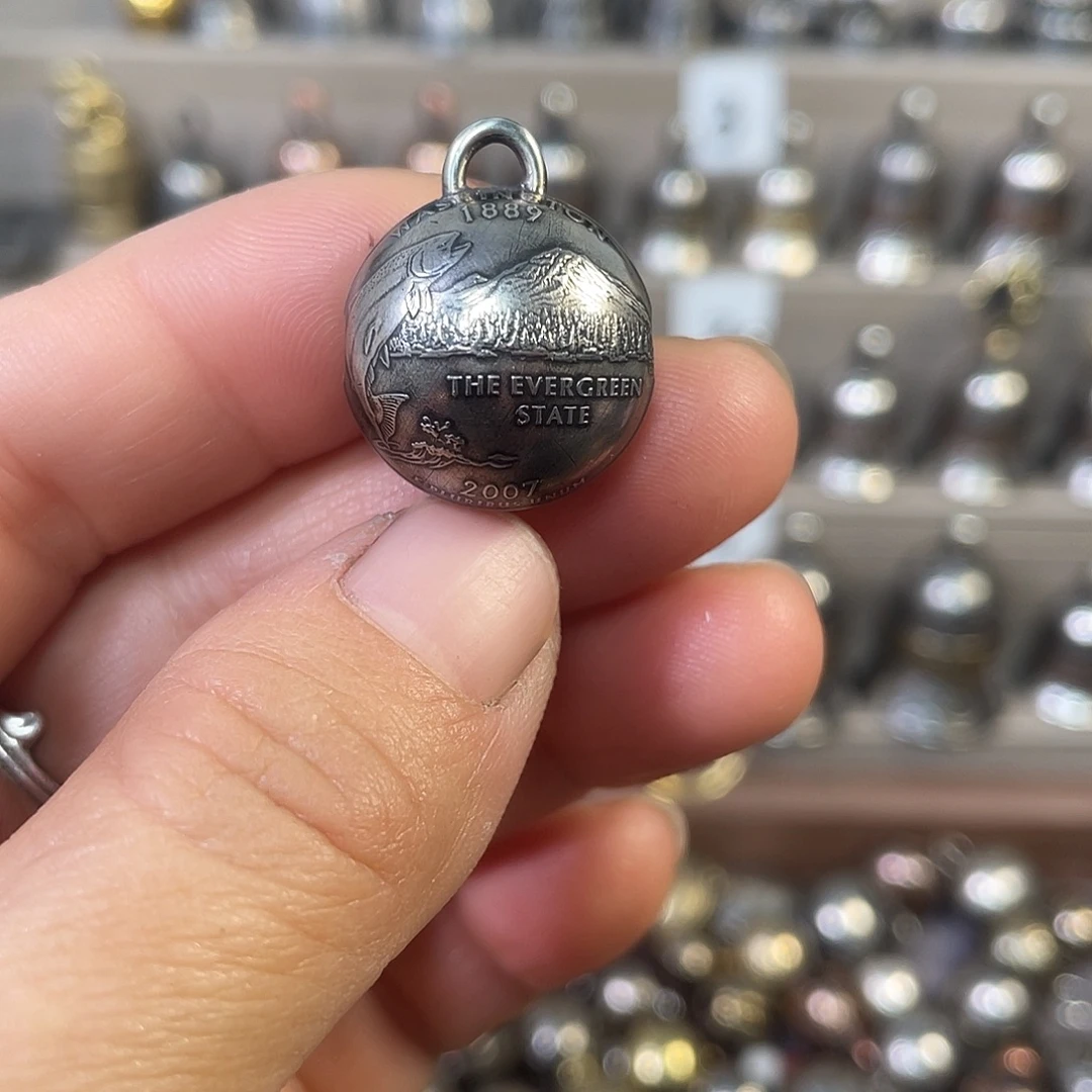 二十五美分硬币铃铛挂件