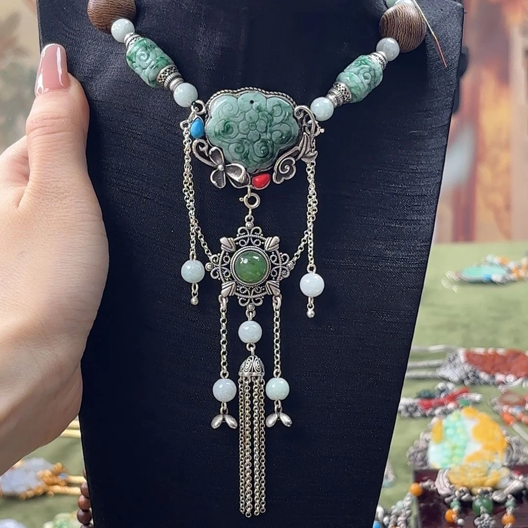 翡翠颈饰银S925镶嵌翡翠