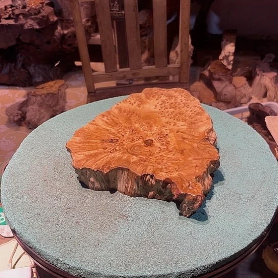 王***杨四川省成都市香杉木