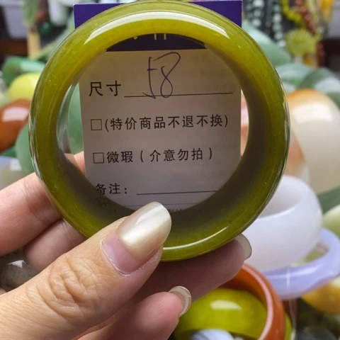 未镶嵌蛇纹石玉手镯