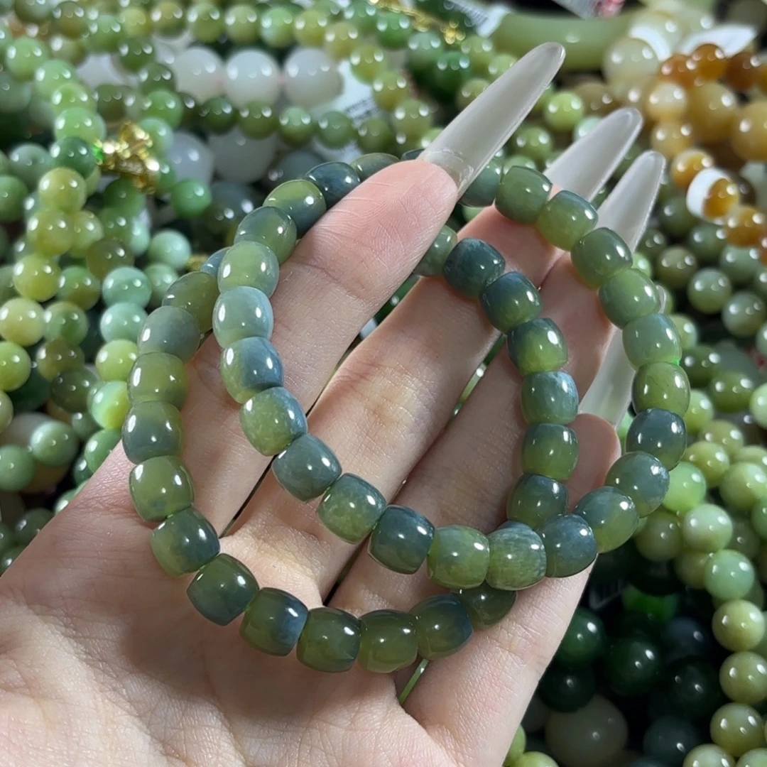 玖****和田玉未镶嵌手链拍4发1。175