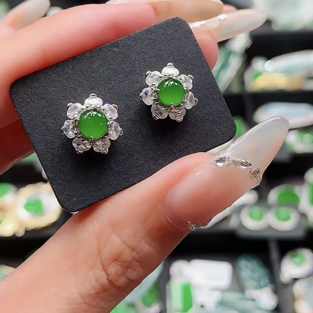 天然翡翠A货满绿耳钉