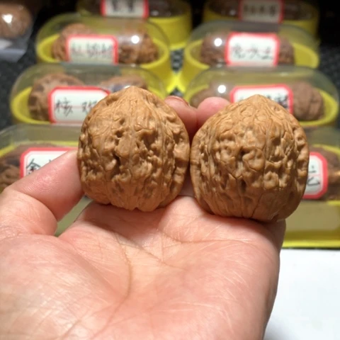 吊坠文玩核桃金钱豹
