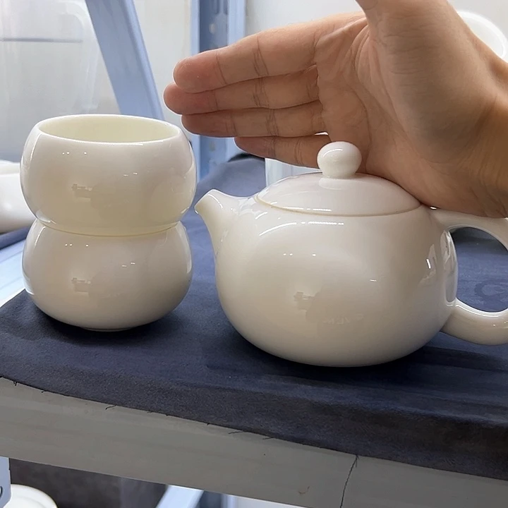 德化白瓷300毫升大壶