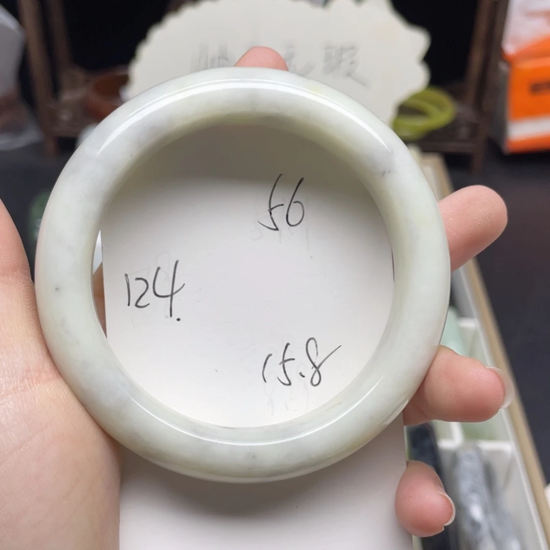 未镶嵌蛇纹石玉手链