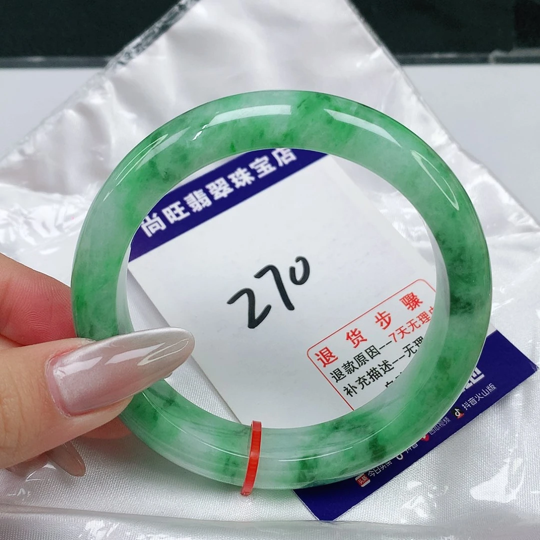 翡翠手镯未镶嵌翡翠12