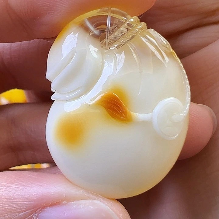 蜜蜡颈饰未镶嵌水*儿蜜蜡