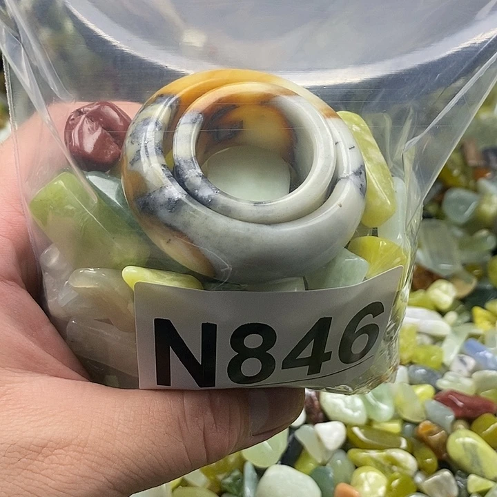 未镶嵌蛇纹石玉鱼缸石