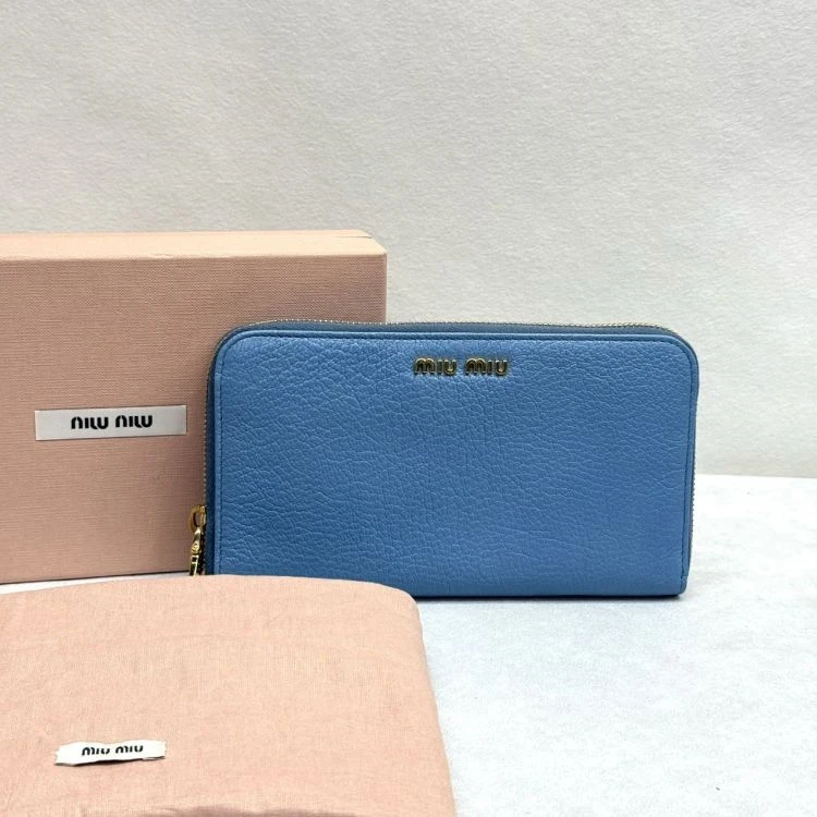 95新/缪缪/C12027393508/[MQR1122B0022]