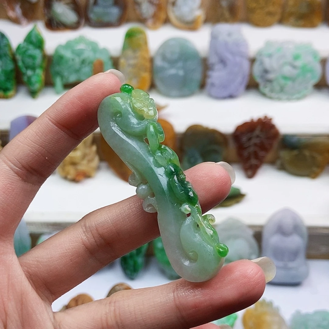 未镶嵌定制翡翠如意