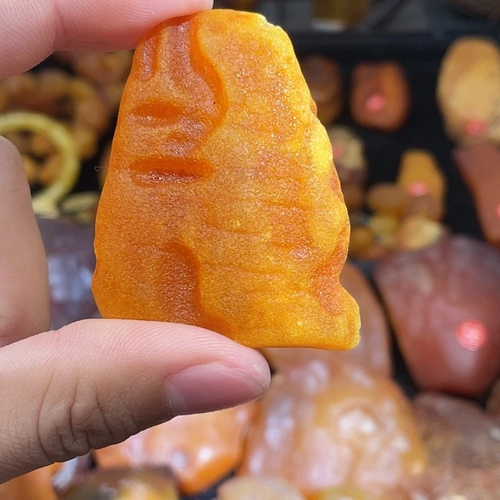 琥珀未镶嵌珠宝奇石