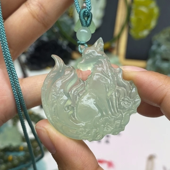 蛇纹石玉合金吊坠