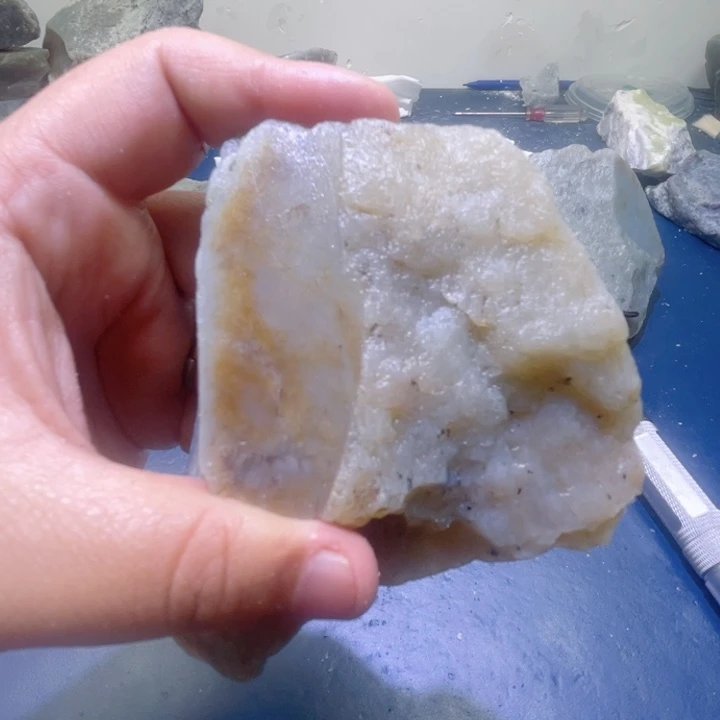 和田玉未镶嵌珠宝半成品