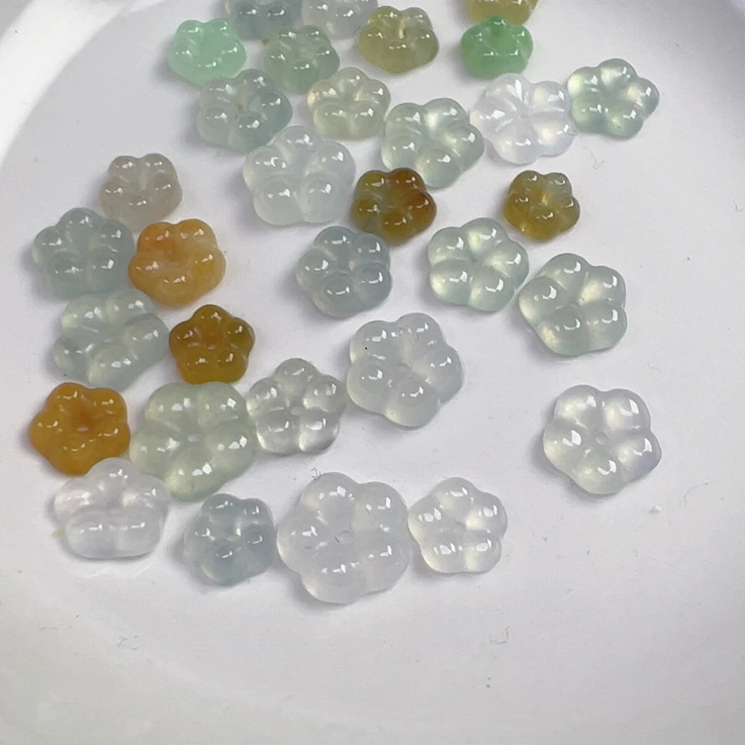 翡翠散珠五瓣花一朵