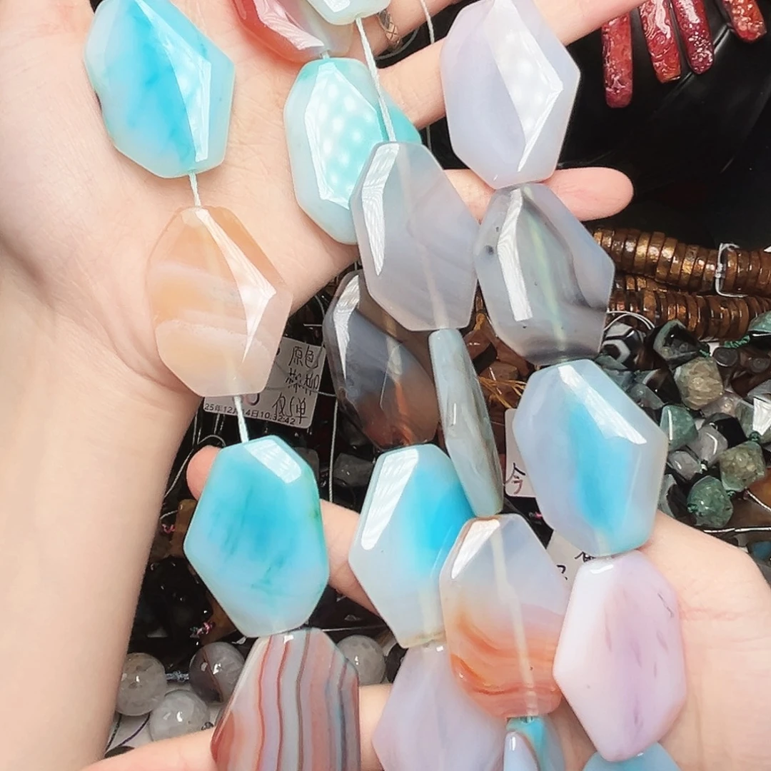 玛瑙/玉髓合金珠宝半成品u174。玛瑙菱切随行牌子一条