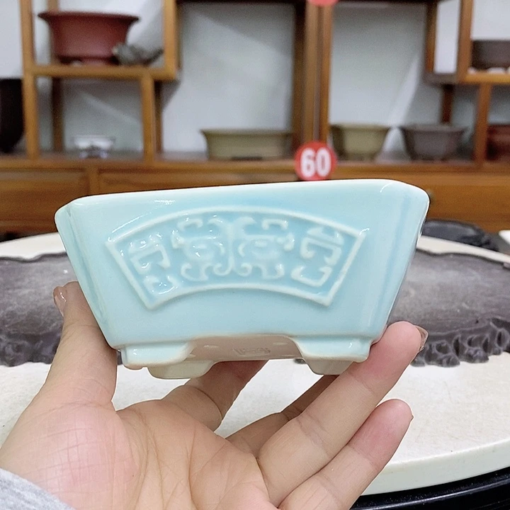 紫砂花盆瑕疵4.5-11-8。。。