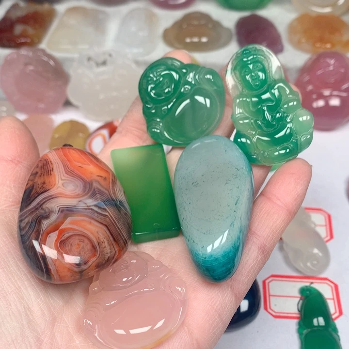 玛瑙/玉髓颈饰未镶嵌好***歌