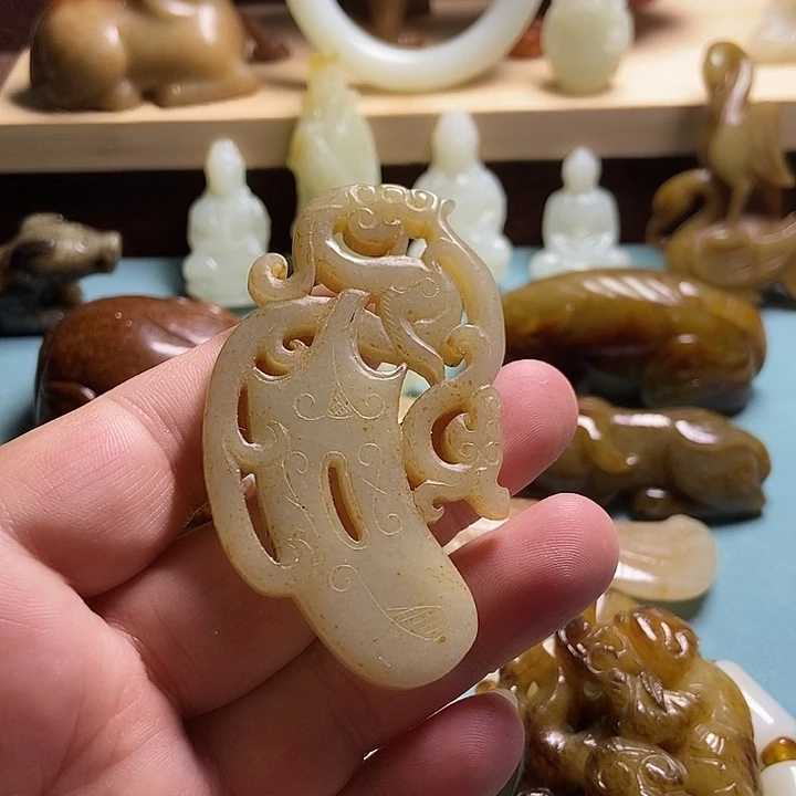 未镶嵌和田玉挂件