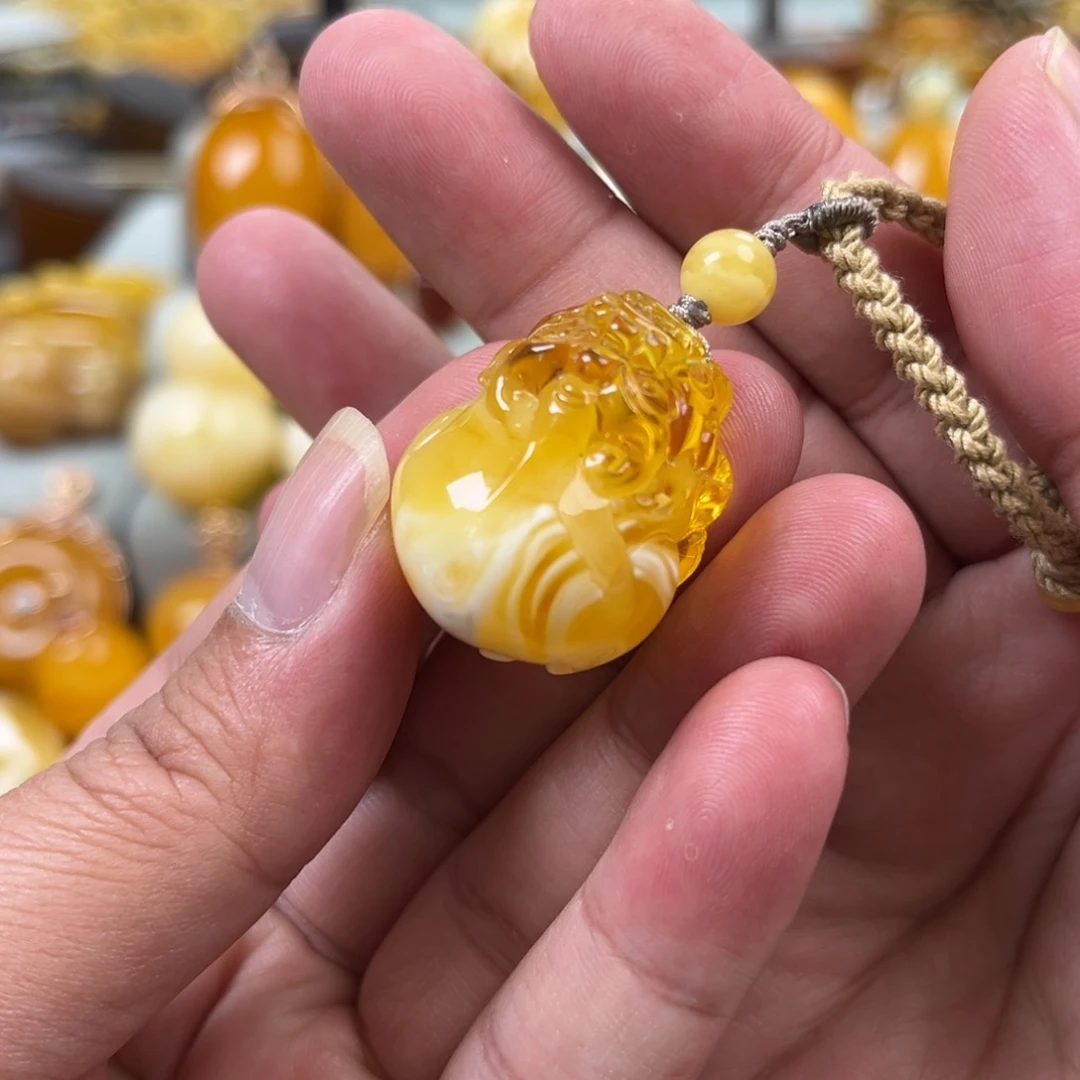 蜜蜡未镶嵌珠宝奇石巨*霸