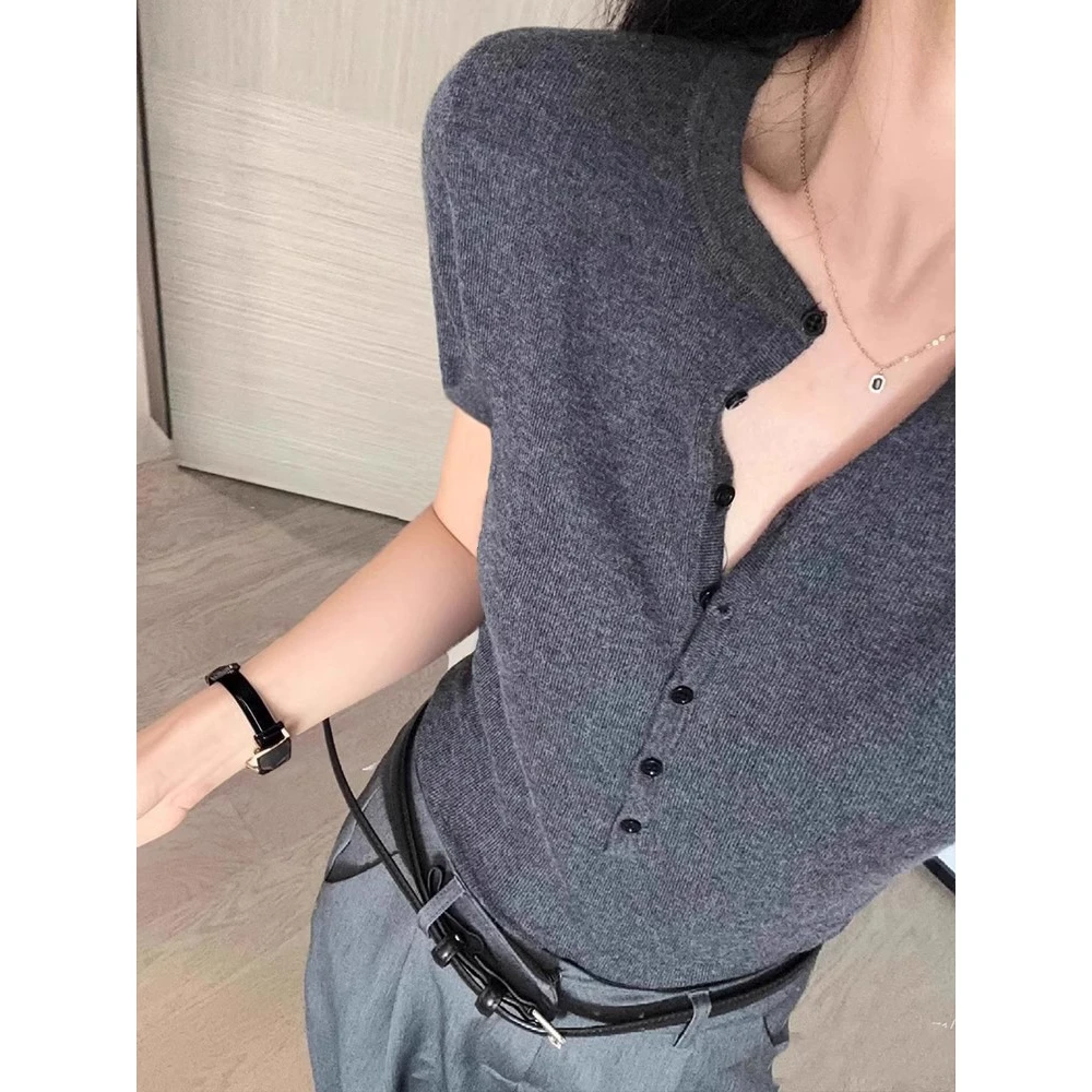 高级感老钱风深灰色短袖针织衫女气质半开领修身正肩百搭显瘦上衣