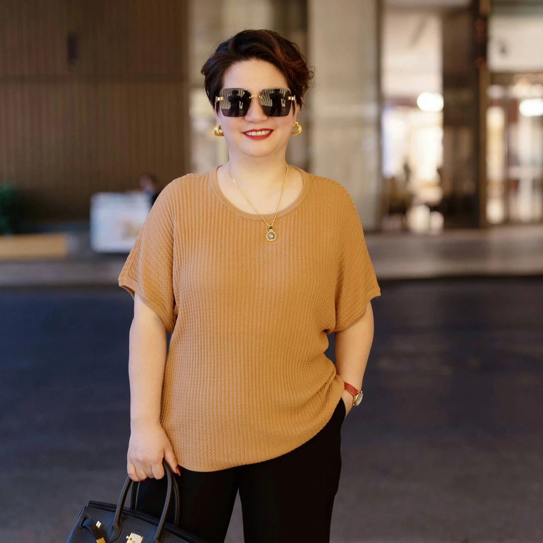 向红同学2025春夏女装宽松慵懒风坑条针织百搭短袖上衣女SY107-1