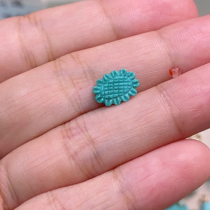 南红玛瑙未镶嵌珠宝奇石