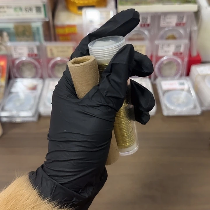 余***家中国人民银行门门91 卷封装评级