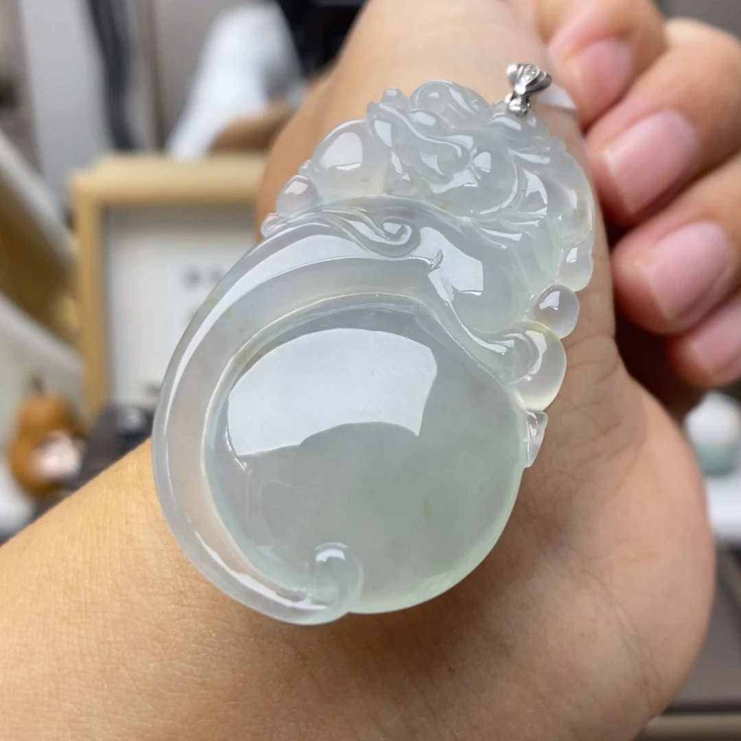 【闪购商品】颈饰18K金镶嵌翡翠39
