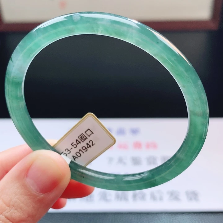 翡翠未镶嵌手镯翡翠手镯4