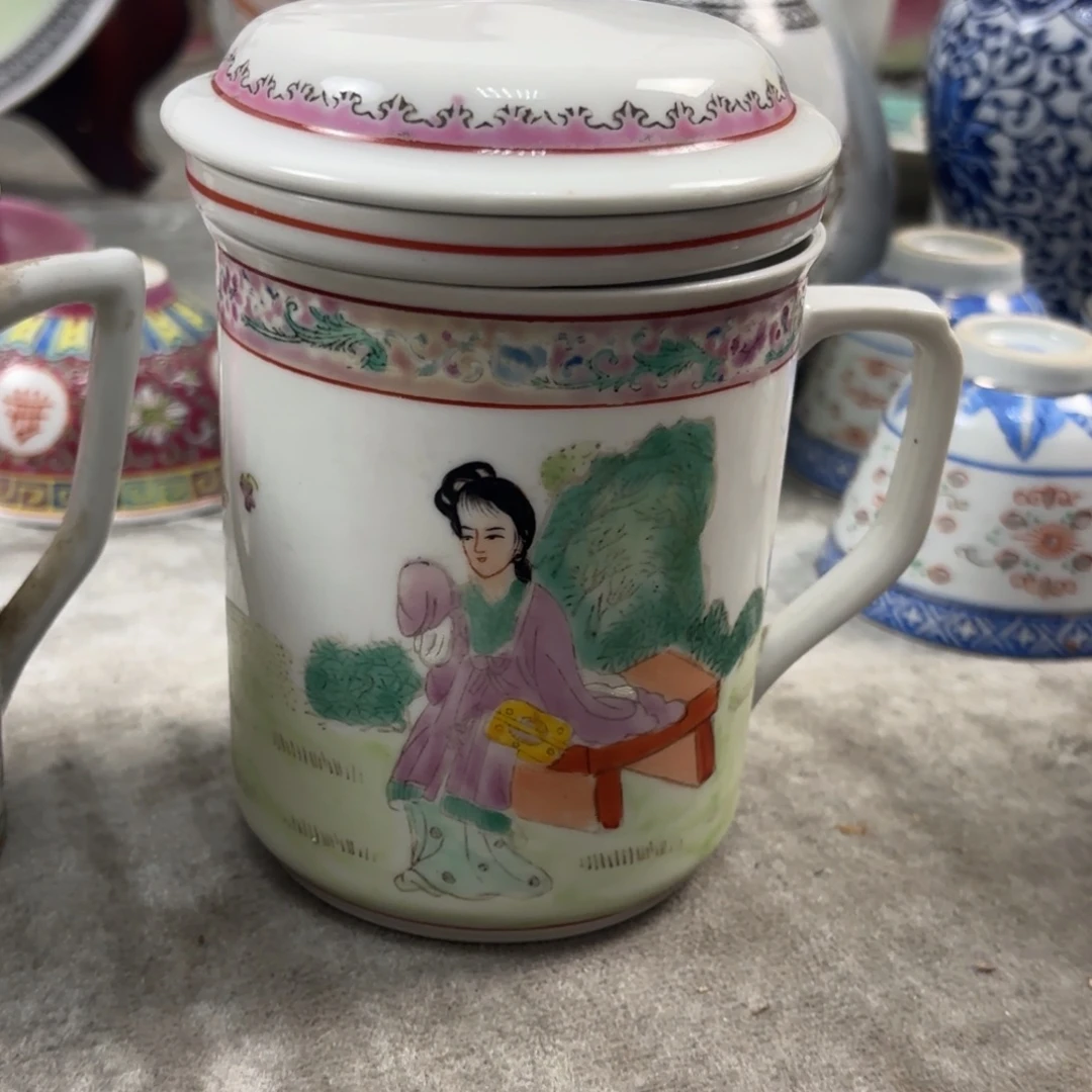 人物带茶漏办公杯