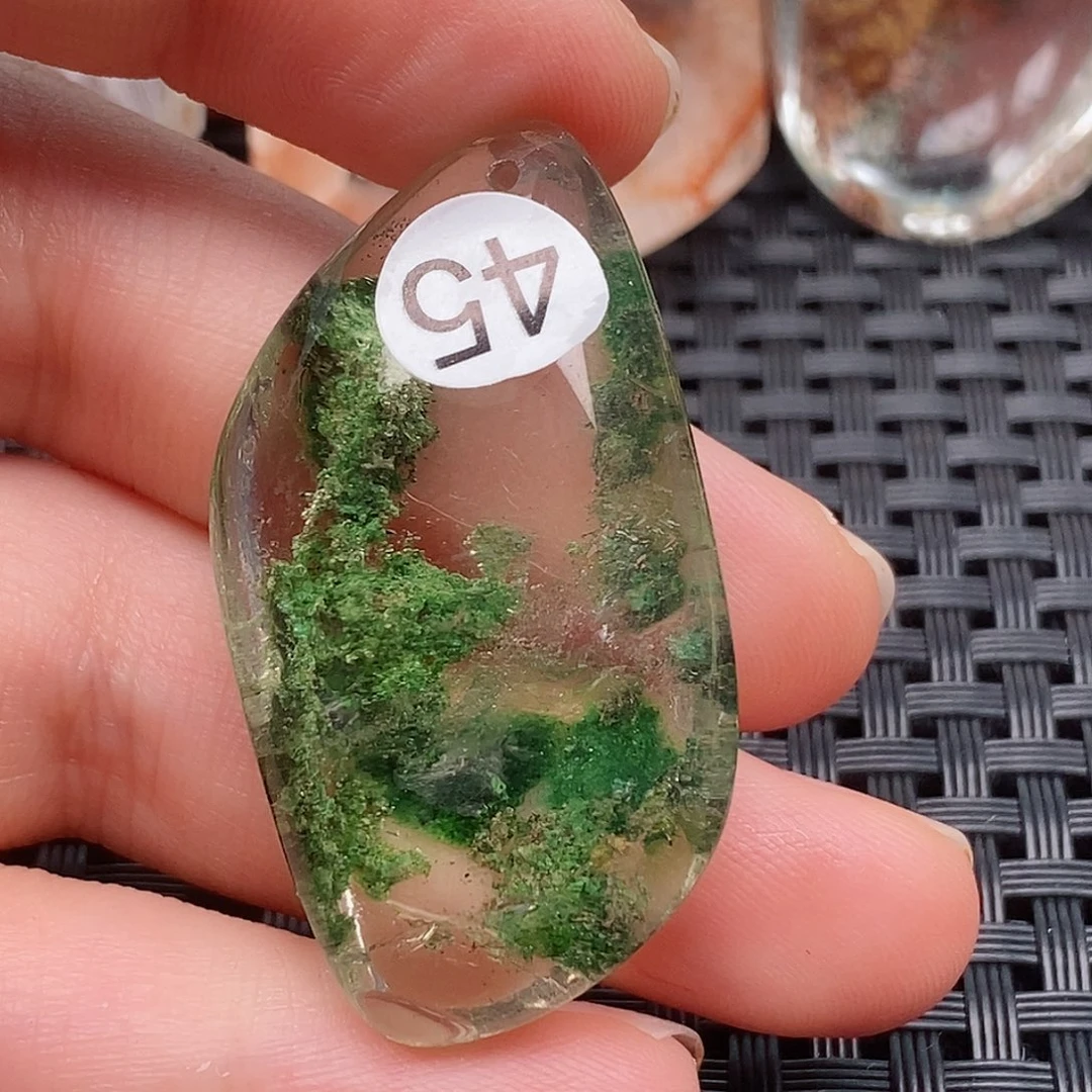 未镶嵌吊坠(不含链)水晶时****谎