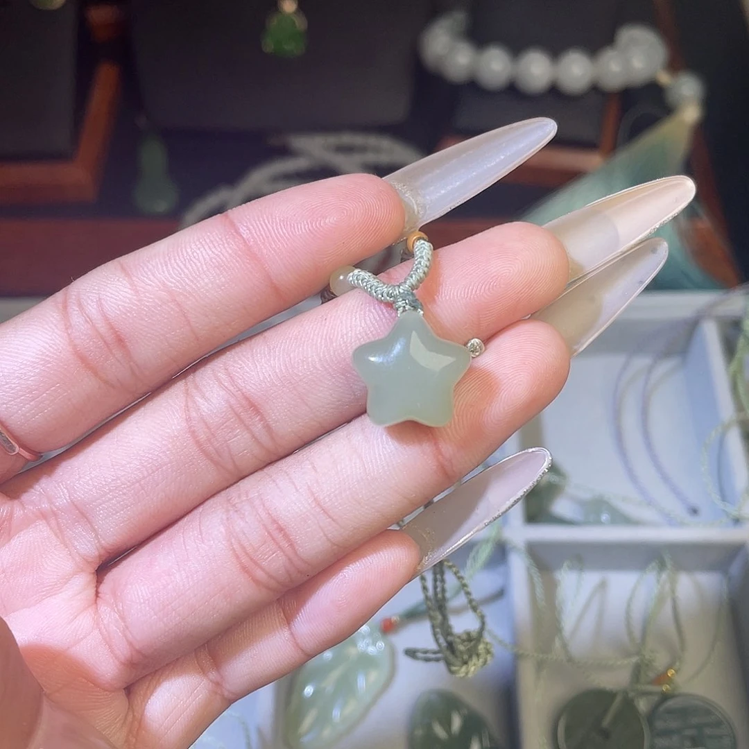 颈饰未镶嵌和田玉