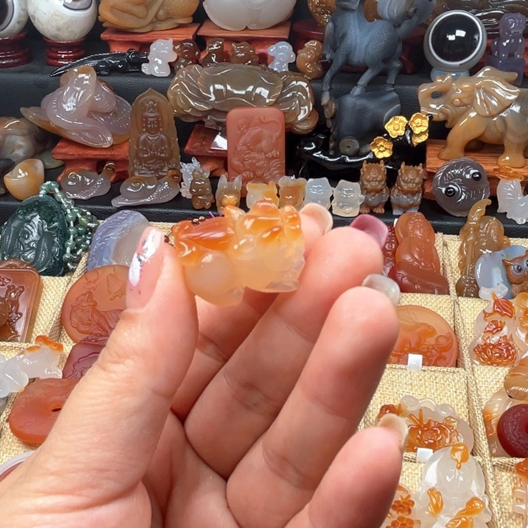 玛瑙/玉髓颈饰合金英****?